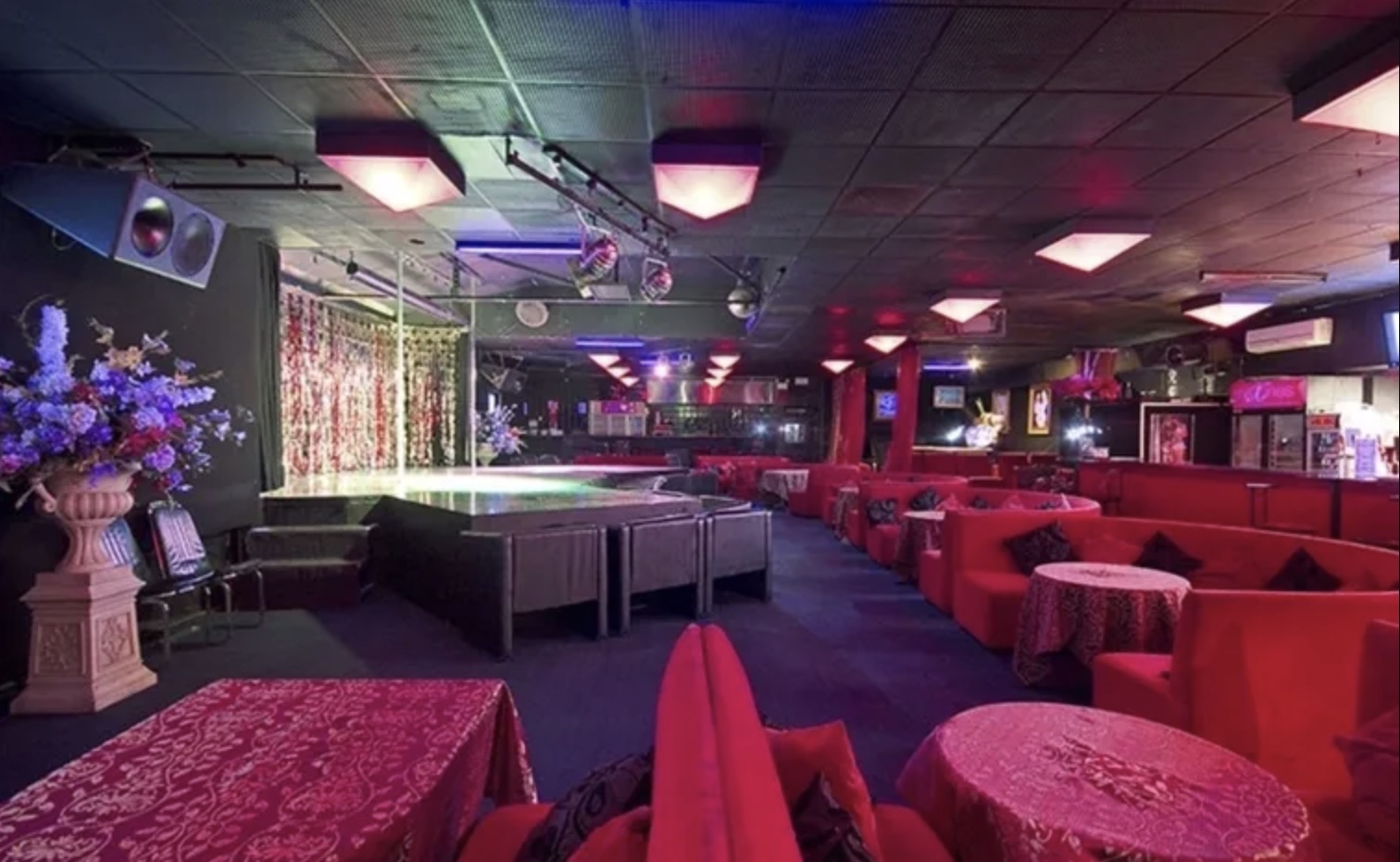 Maxine's Restaurant and Strip Club